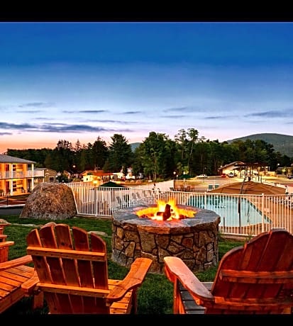 Super 8 by Wyndham Lake George/Downtown