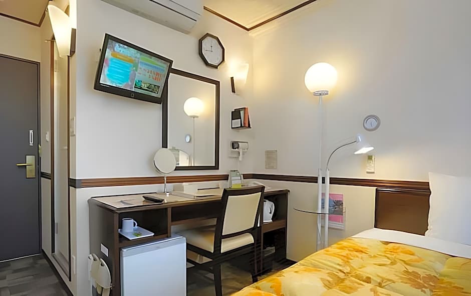 Toyoko Inn Tsu-Eki Nishi-Guchi