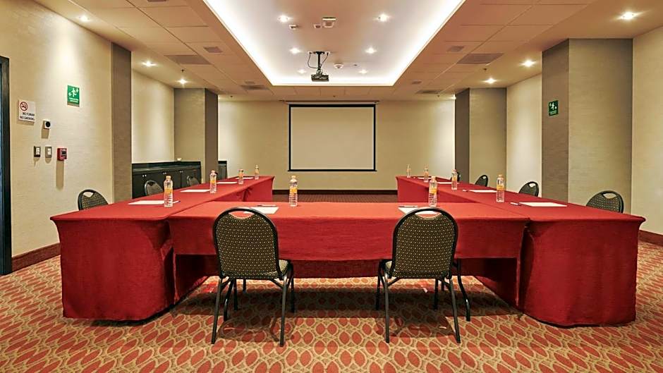 Holiday Inn Express & Suites Chihuahua Juventud By IHG