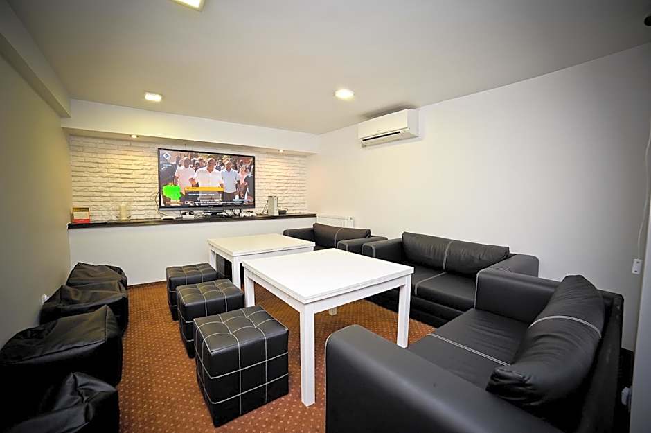 World Hostel - Old Town