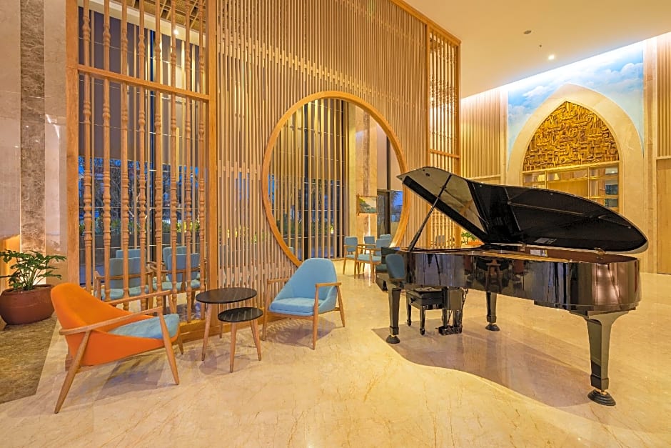 Sala Grand TuyHoa Hotel