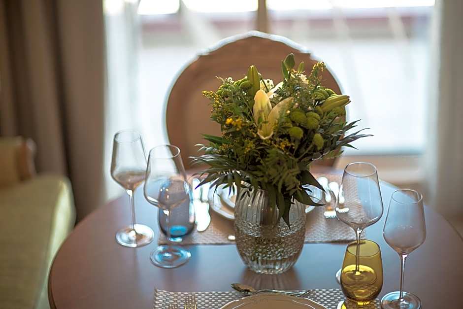 Legacy Gastro Suites