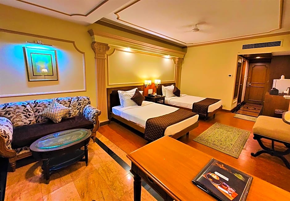 Hotel Tuli International