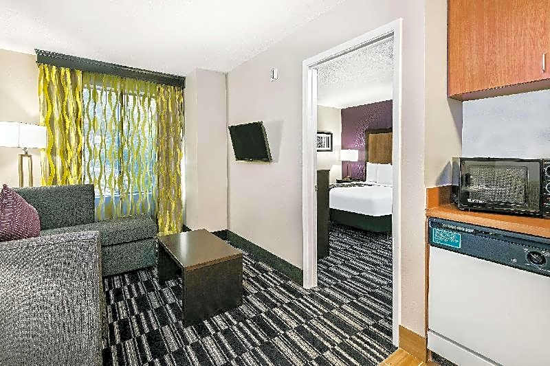 La Quinta Inn & Suites by Wyndham The Woodlands/Spring