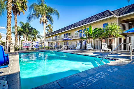 Motel 6-Riverside, CA - South