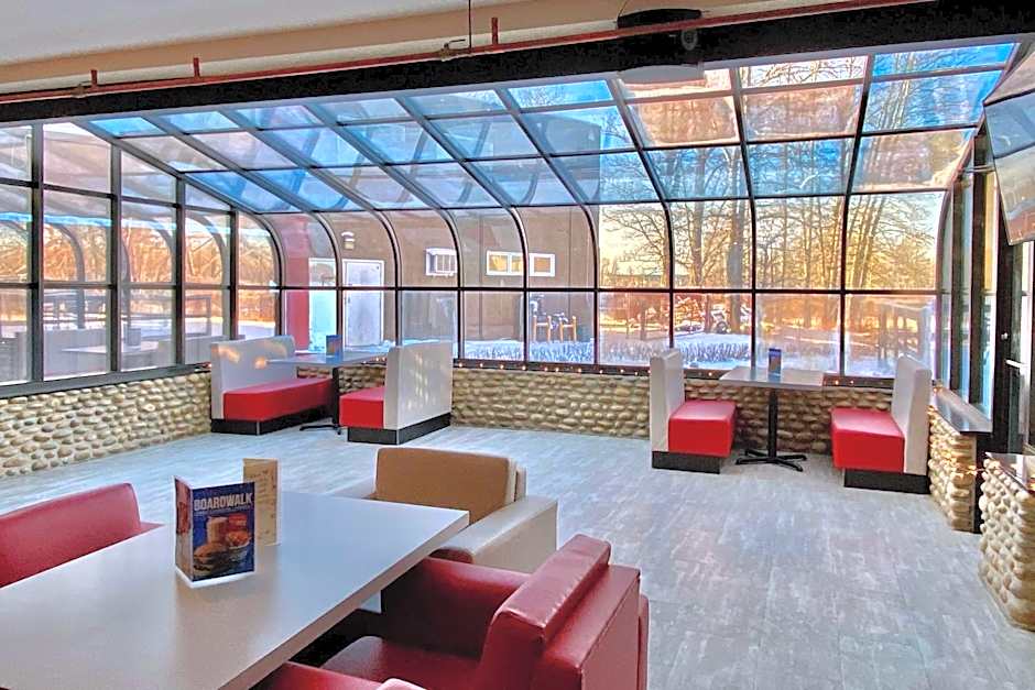 Ramada by Wyndham Whitecourt