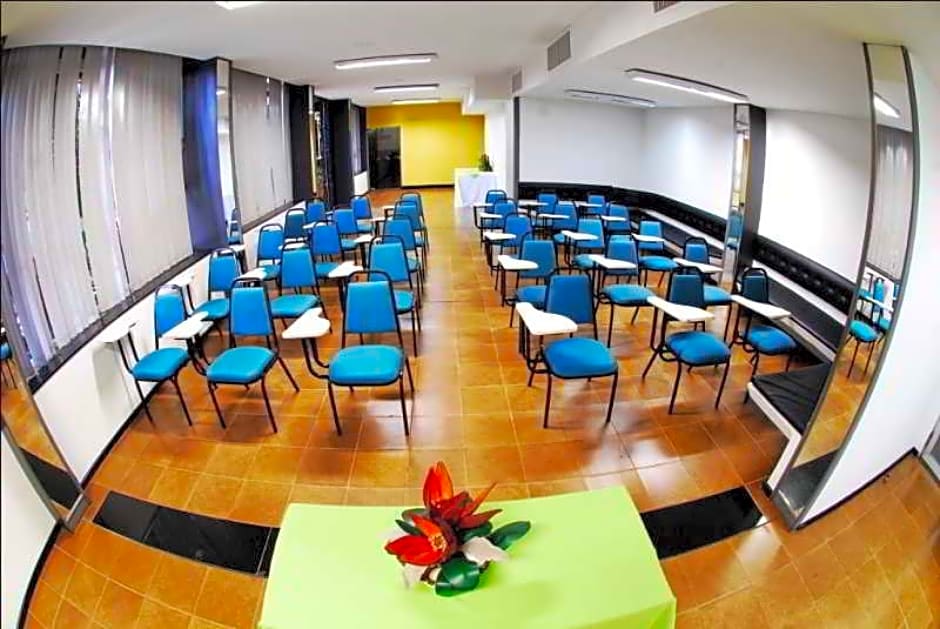 Harbor Querencia Hotel