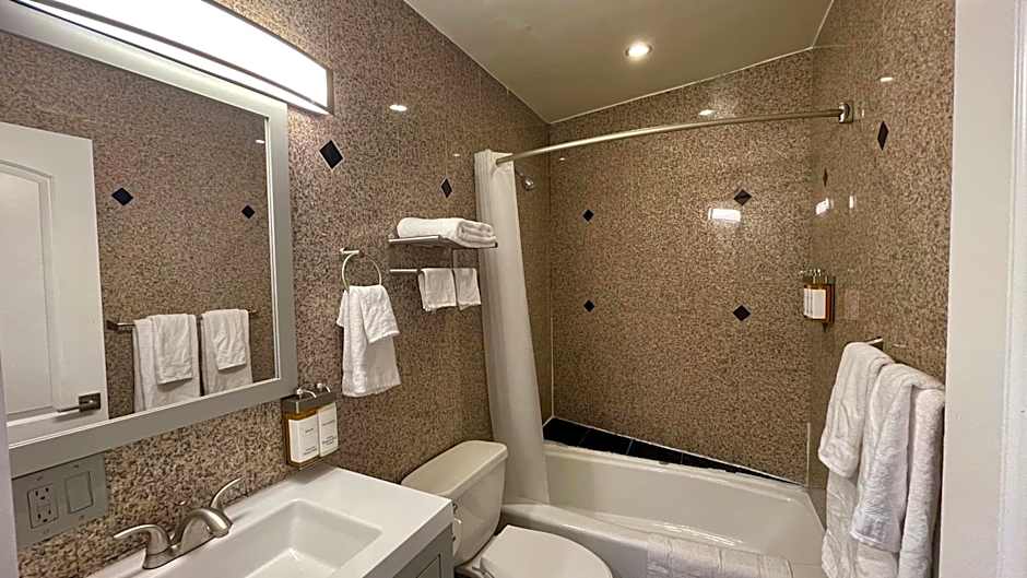 Quintessence ApartHotel