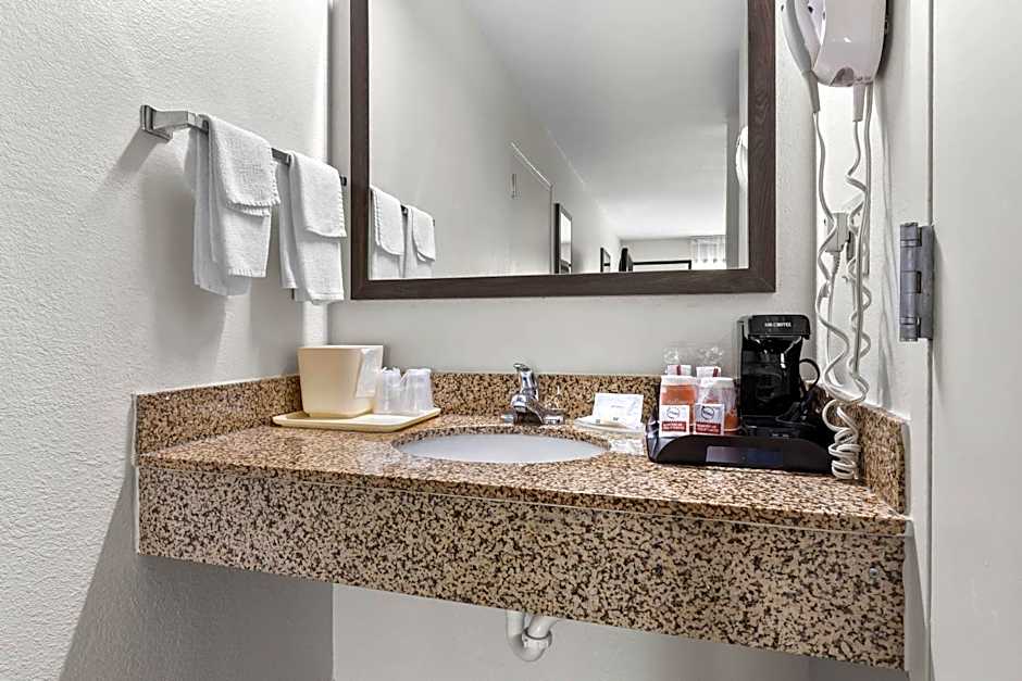 Quality Inn Kinston Hwy 70