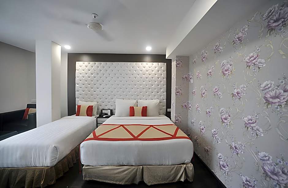 Hotel Lee International