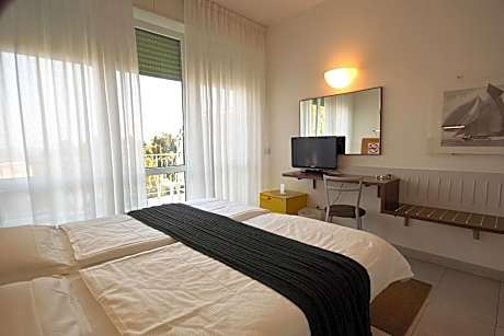 Superior Double Room with Sea View and Terrace