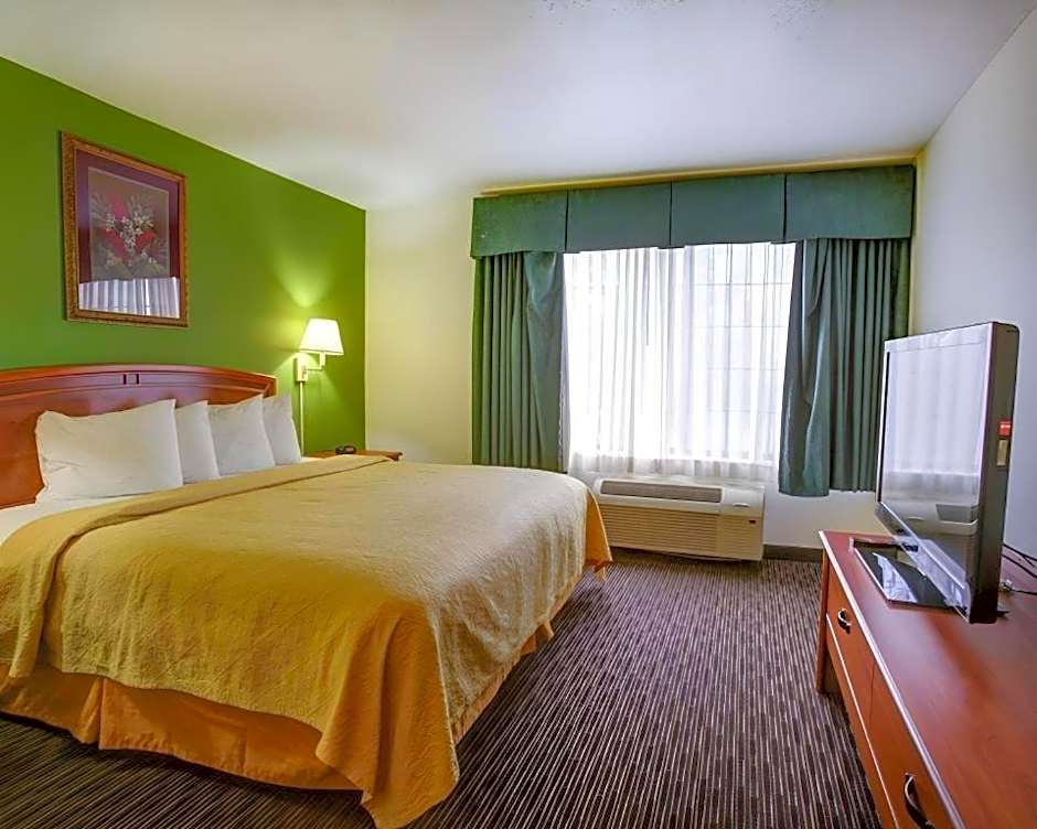 Quality Inn & Suites Austin Airport