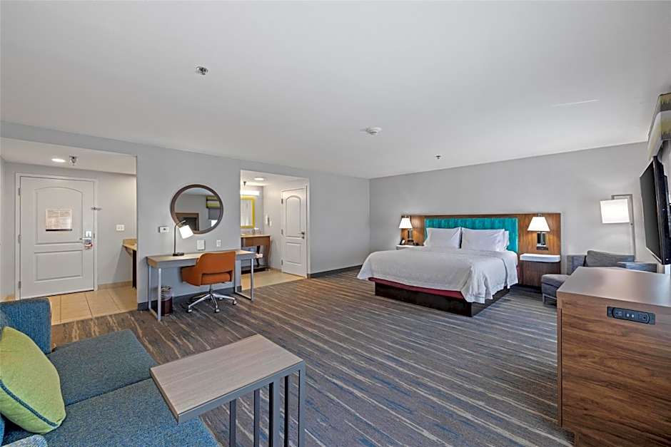 Hampton Inn By Hilton And Suites Madera