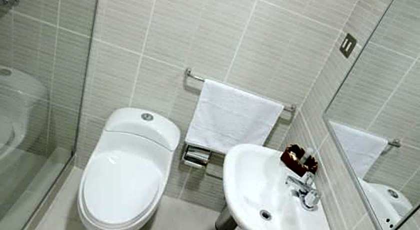 Houseboat Zaindari Palace