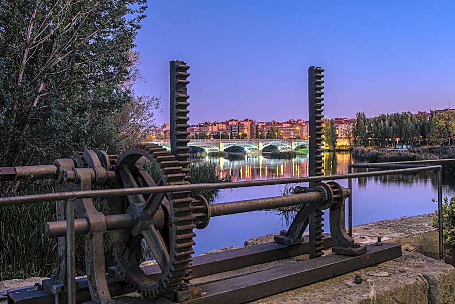 Hospedium Hotel Casino Del Tormes