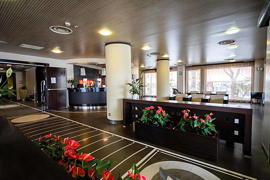 Abruzzo Marina Hotel - Family & Beach Resort