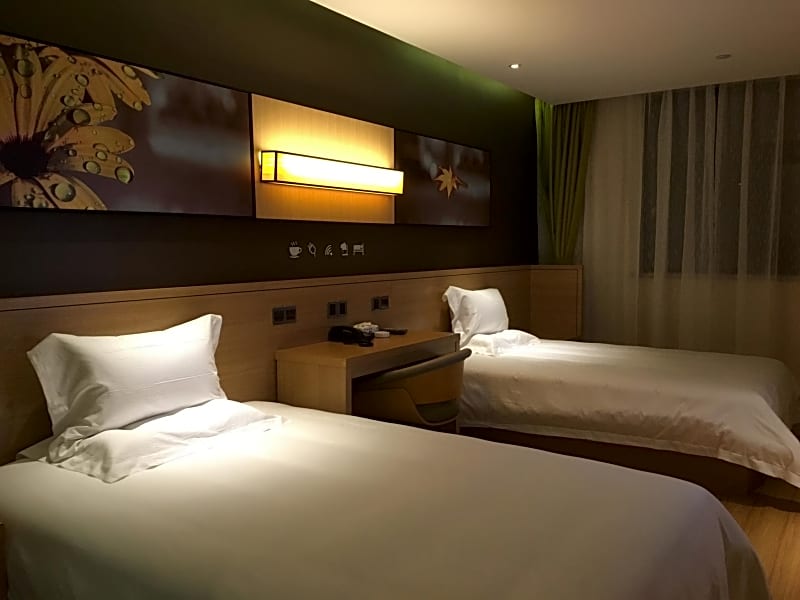 IU Hotel Yuncheng Tiaoshan Street High Speed Railway Station Branch