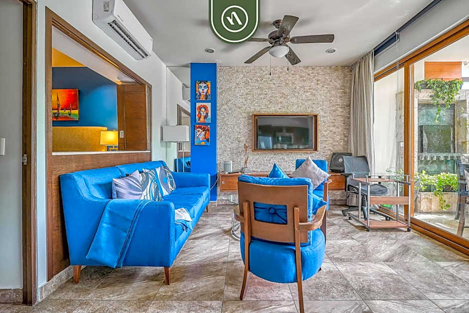 1 BR Condo - Amazing Sunsets Froom the Roof - Pool