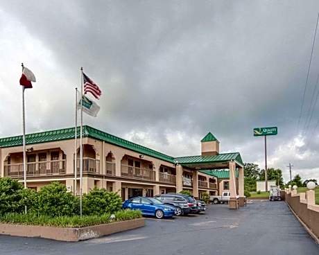 Quality Inn Mt. Pleasant