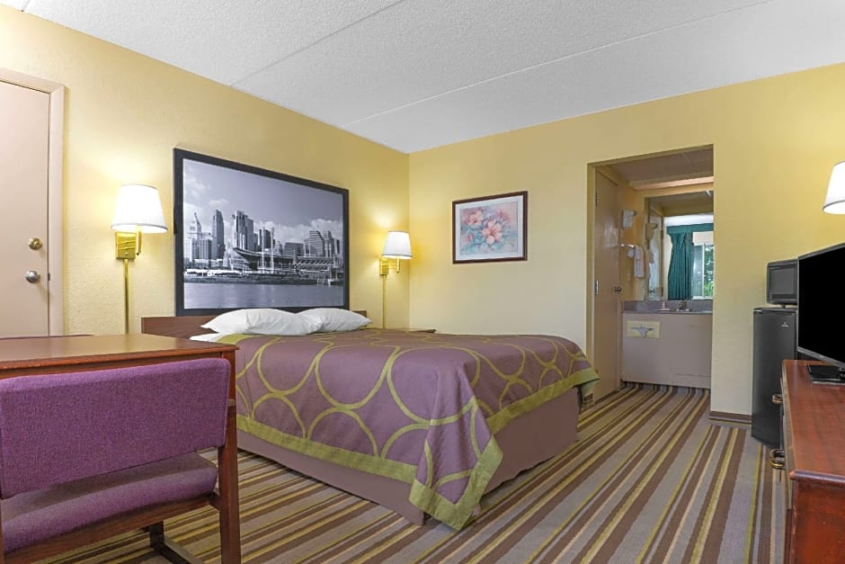 Super 8 by Wyndham Wapakoneta