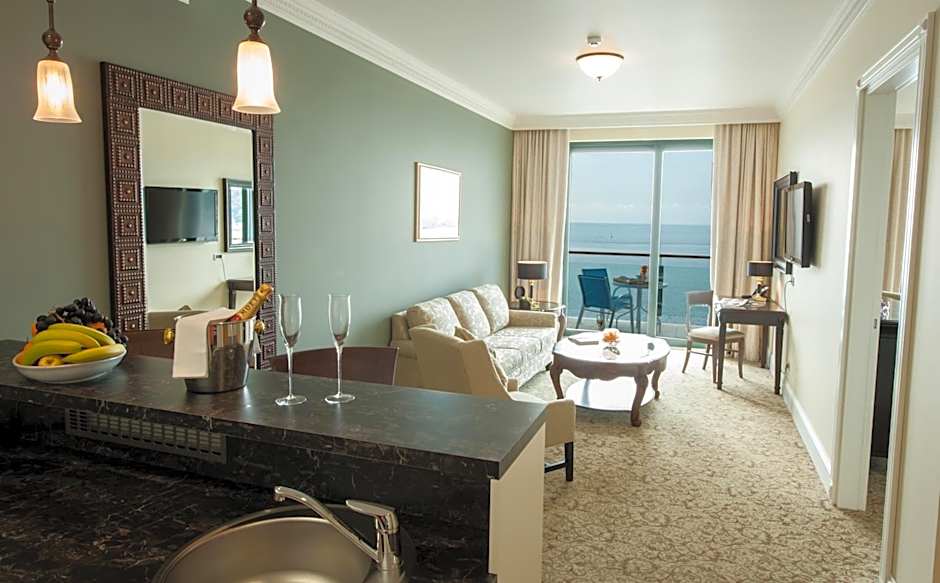 Royal Princess Hotel