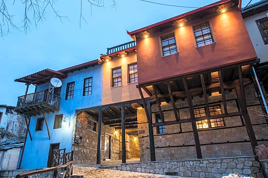 Olganos VL Luxury Rooms & Suites