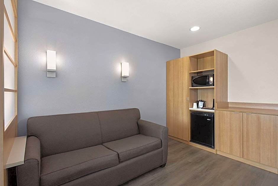 Microtel Inn & Suites by Wyndham Panama City