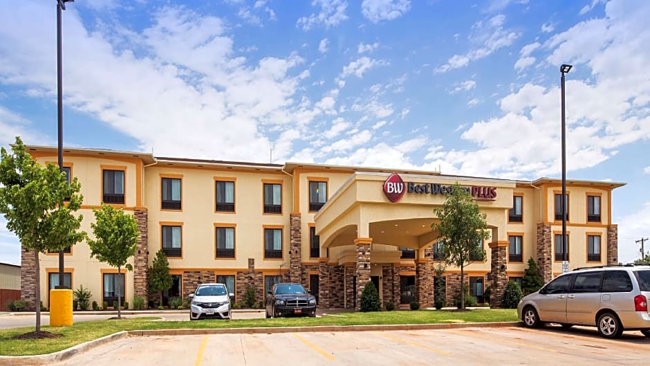 Best Western Plus Fairview Inn & Suites