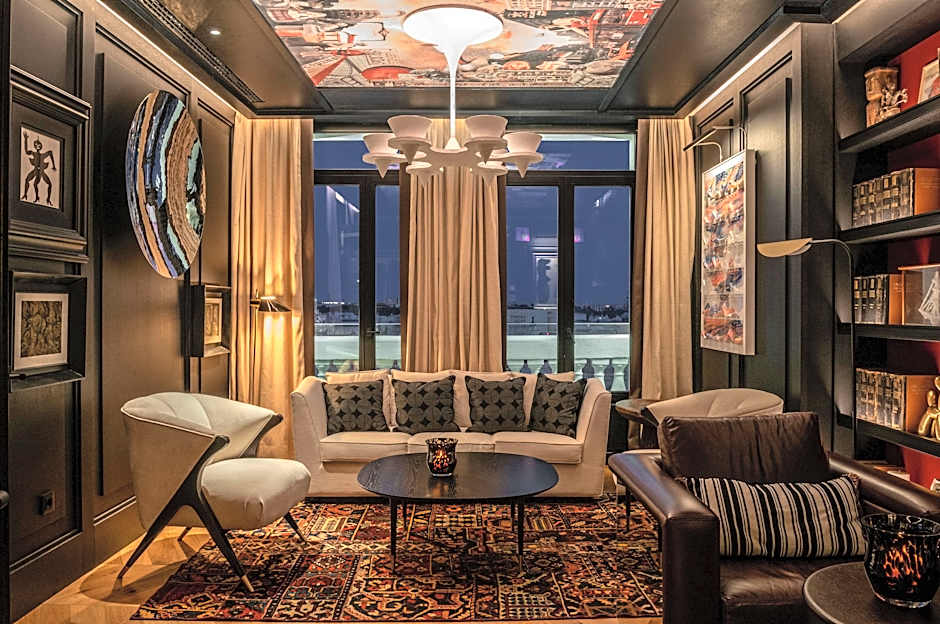 Hotel Montera Madrid, Curio Collection by Hilton