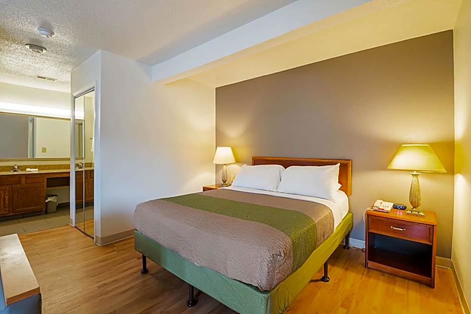 Studio 6-Greensboro, NC