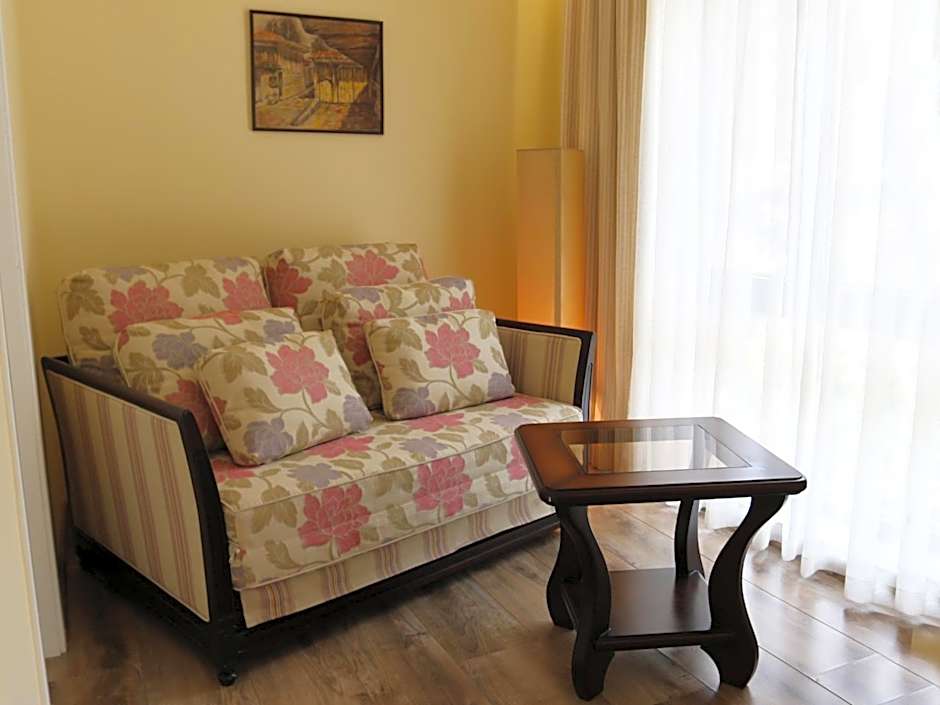 Хотел Аква Варвара - Минерални басейни и релакс