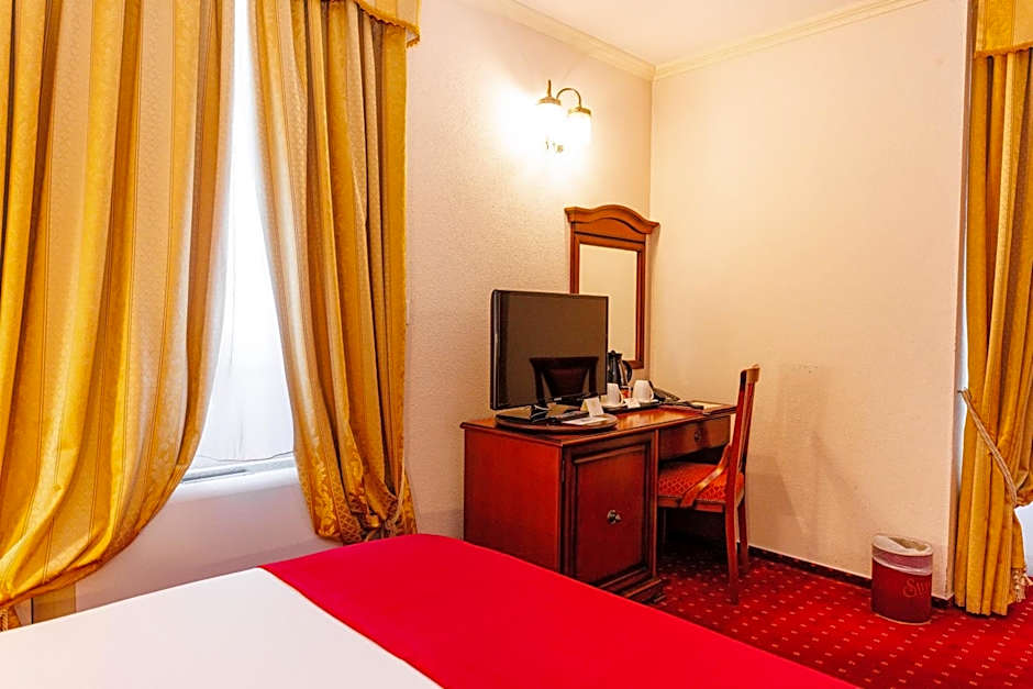Hotel Savoy