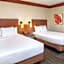 La Quinta Inn & Suites by Wyndham Atlanta Ballpark/Galleria