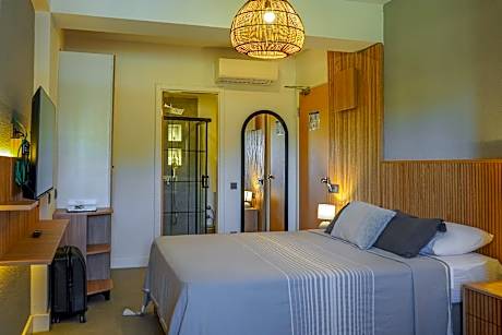 Deluxe - Garden View