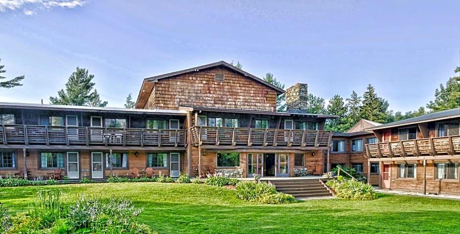 Summit Lodge