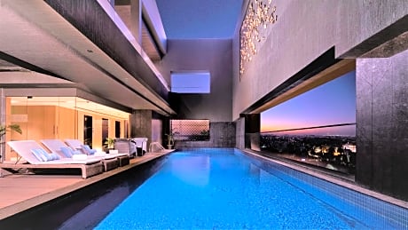 Courtyard by Marriott Vadodara