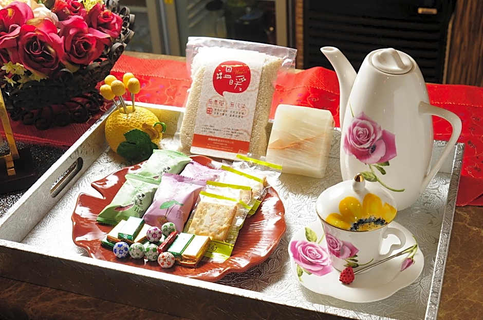 Moroccan Holiday Suite