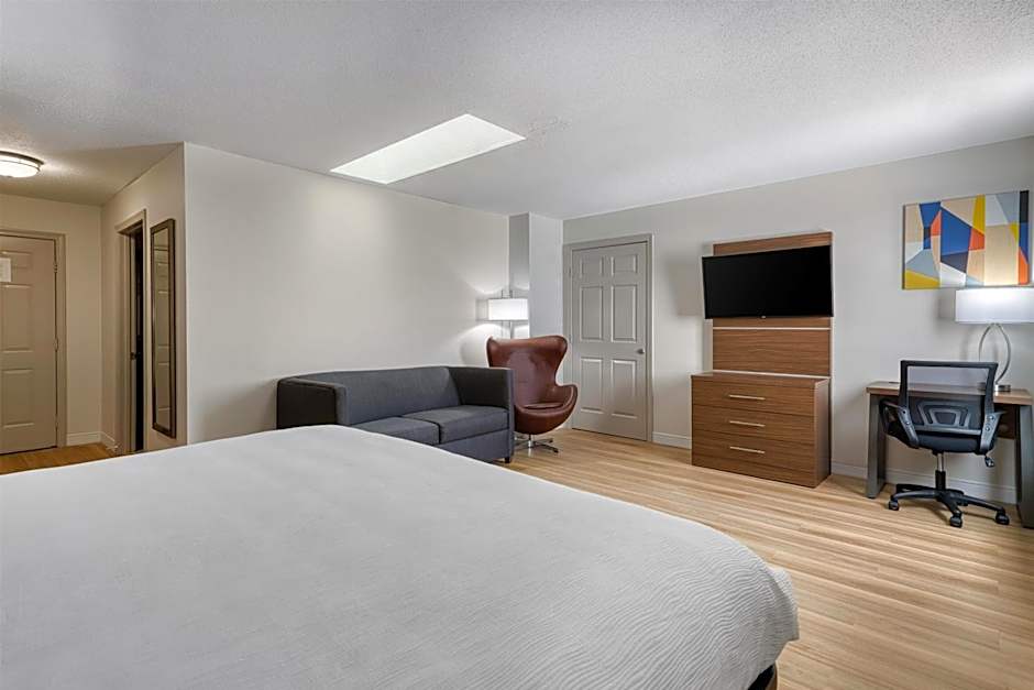 Baldwin Inn & Suites, SureStay Collection by Best Western