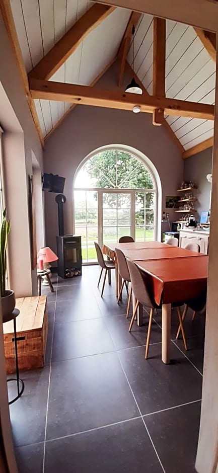 B & B Victors Hof, met zwemvijver in landelijke setting