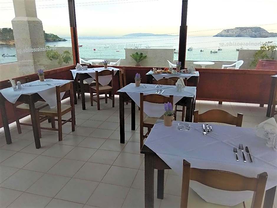 Thania Seaside Smotel - Adults Only