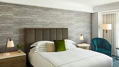 Essential King Room with Courtyard View