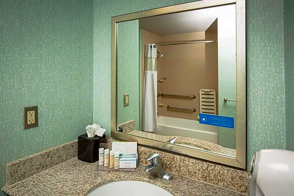 Hampton Inn By Hilton And Suites Suisun City