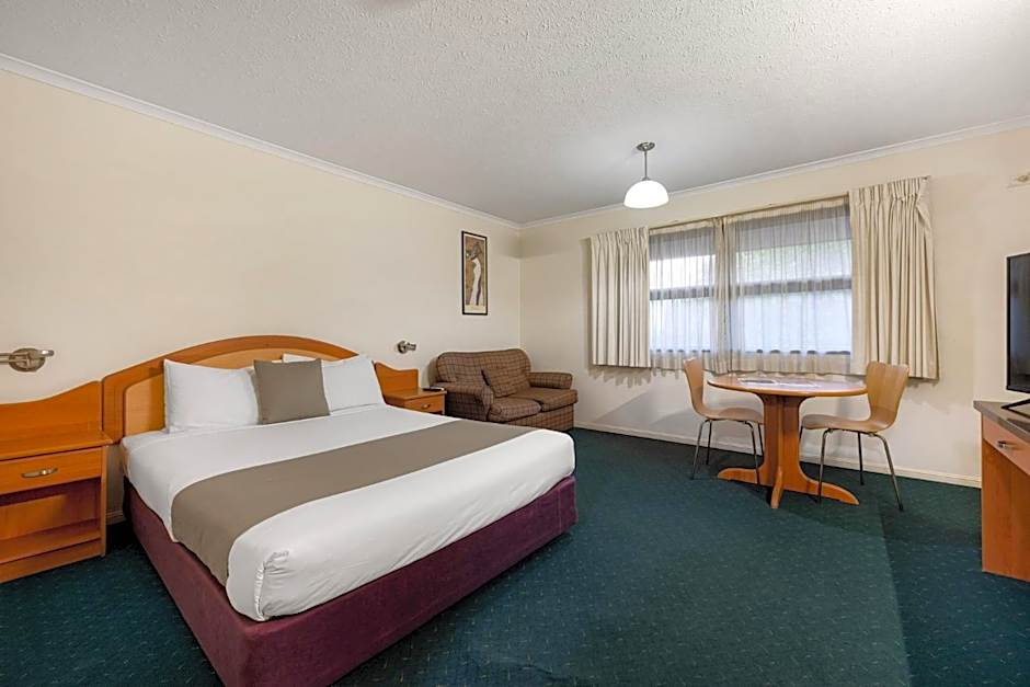 Pegasus Motor Inn and Serviced Apartments