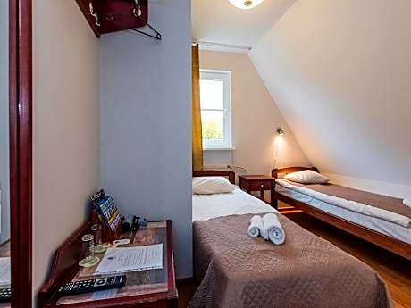 Twin Room with Private Shower