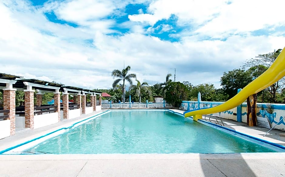 Reddoorz @ Royal Grande Beach Resort Batangas