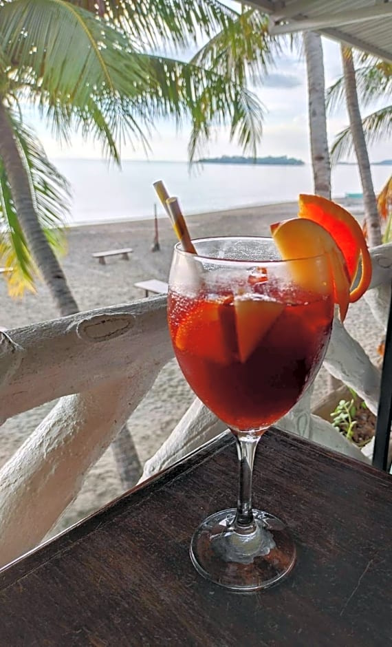 Sunbloom Beachfront Hotel and Restaurant Zambales