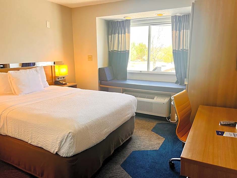 Microtel Inn & Suites by Wyndham Lexington