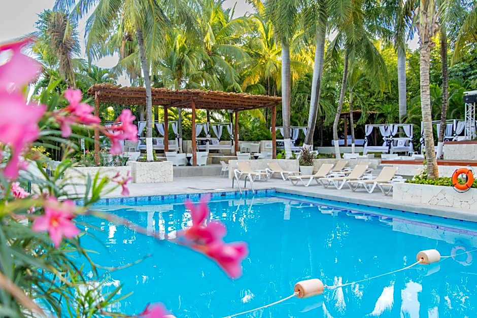 Oh! The Urban Oasis - Adults only