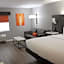 Clarion Pointe Marshall