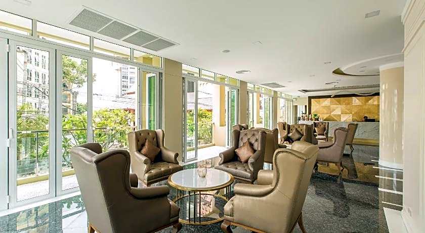 Crystal Palace Luxury Hotel Pattaya